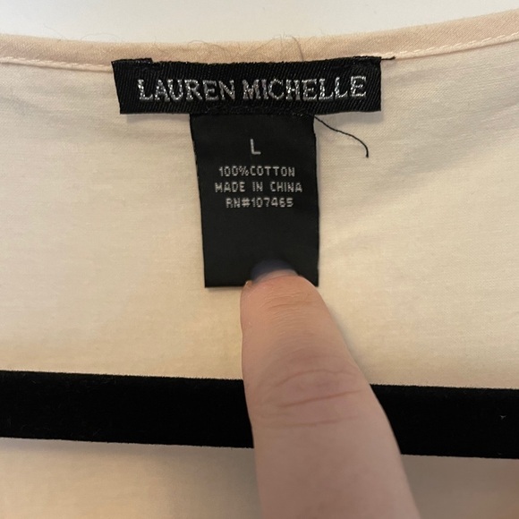 Embellished short sleeve blouse - Picture 3 of 5